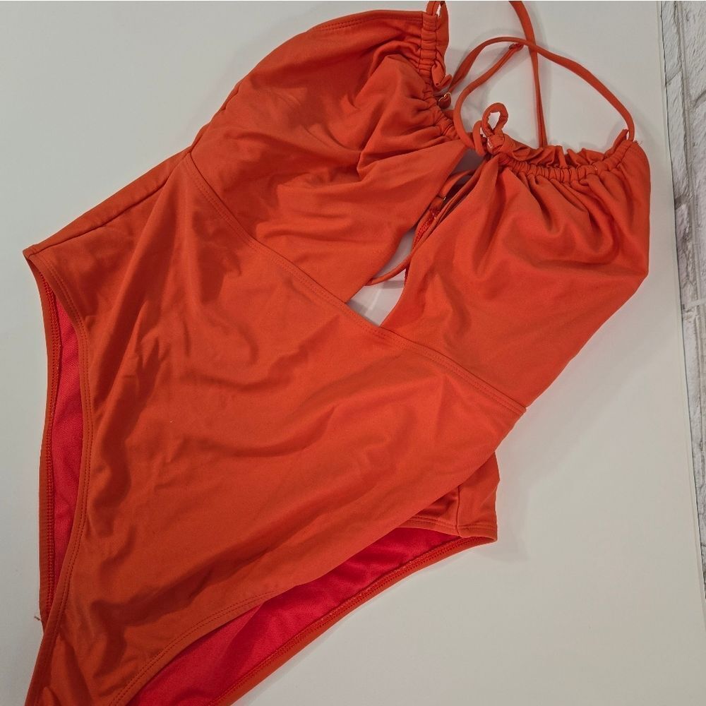 Shade‎ and Short one piece halter swimsuit
